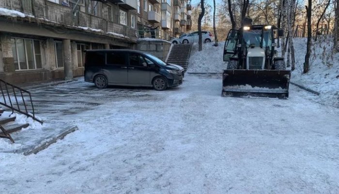 Управляющие компании в Иркутске получили сотню предупреждений за плохую уборку дворов