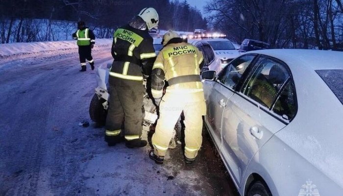 ДТП с участием школьного автобуса произошло в Барнауле