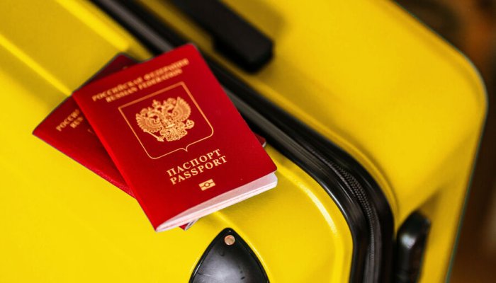 В России обсуждают введение налога на выезд за границу