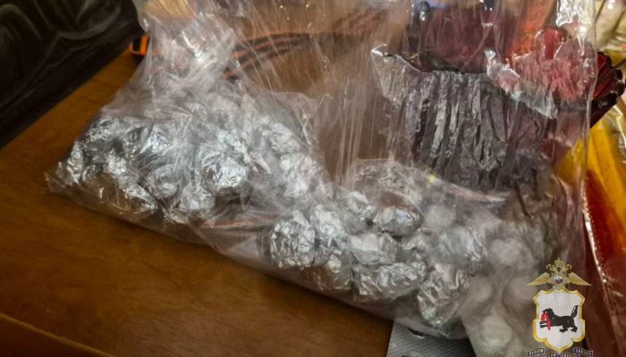 В Иркутске полиция обнаружила у мужчина крупную партию гашиша