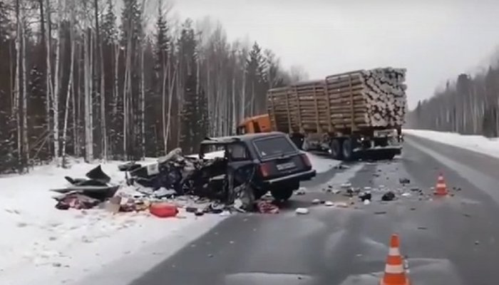 В Братском районе водитель ВАЗа погиб в ДТП с большегрузом (Видео)