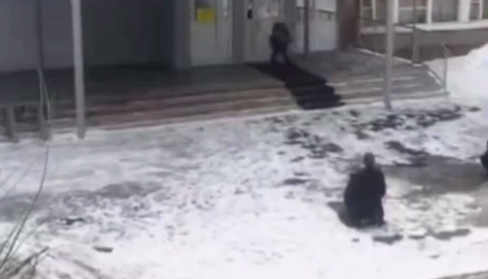 В Братске задержан мужчина, который напугал школьников (Видео)