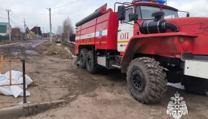 Шесть приусадебных территорий в Хомутово остаются затопленными
