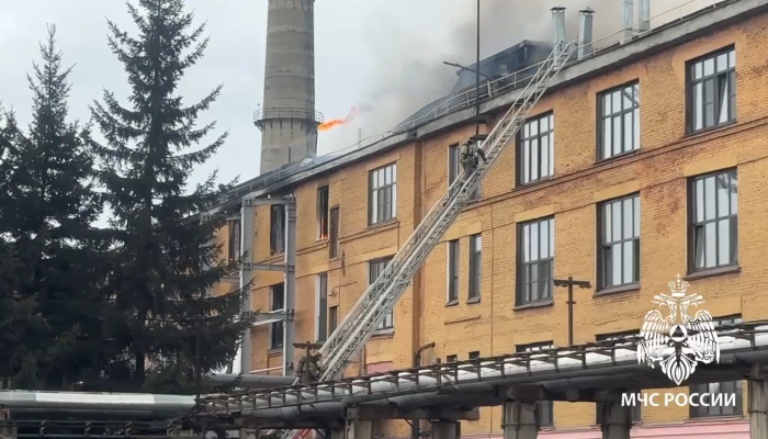 В Иркутске горит масложиркомбинат