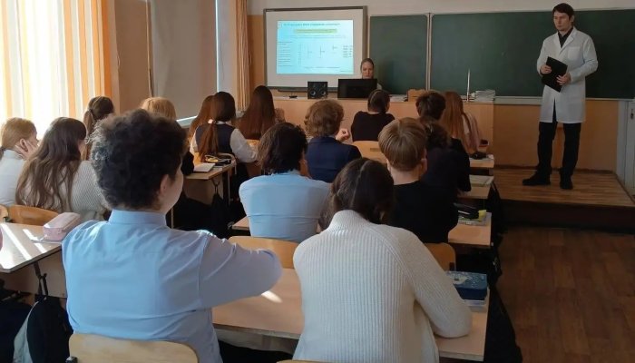 В иркутских школах состоялись лекции по репродуктивному здоровью и здоровому образу жизни