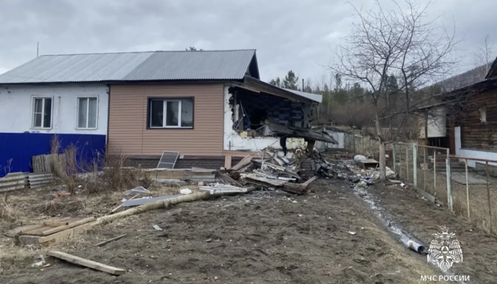 Самогонный аппарат взорвался в Бодайбинском районе