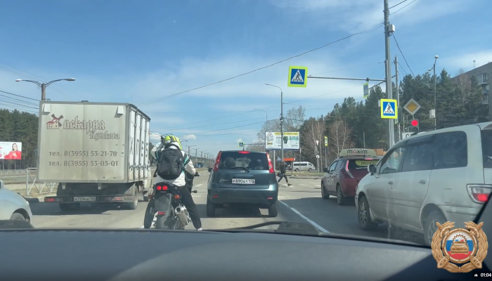 В Ангарске у несовершеннолетнего мотоциклиста забрали байк за езду без прав (Видео)