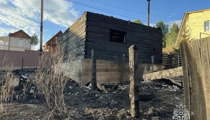 Житель Иркутского округа стал фигурантом уголовного дела, подпалив траву на своей даче