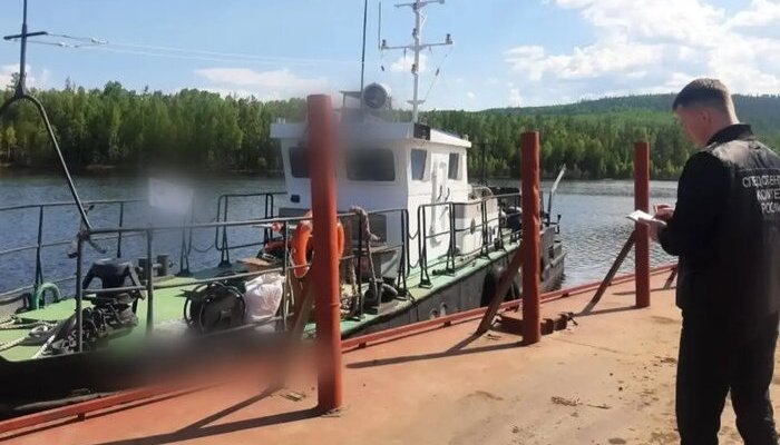 В Усть-Илимском водохранилище нашли тела двух погибших с перевернувшегося катера