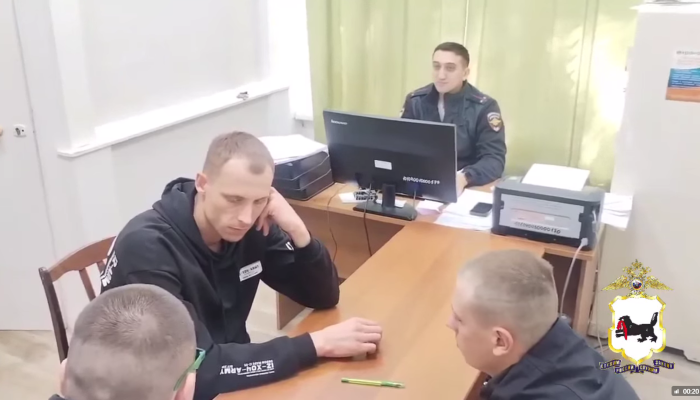 В Братске нашли парней, справивших нужду в фонтан (Видео)