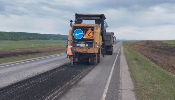 В Эхирит-Булагатском районе начался ремонт участков дороги Иркутск — Усть-Ордынский — Жигалово