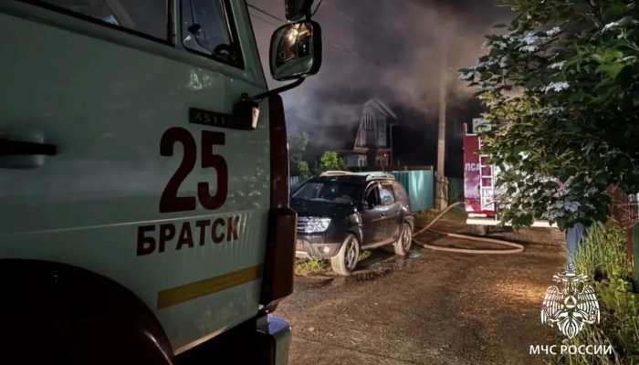 Мужчина получил множественные ожоги на пожаре в Братске