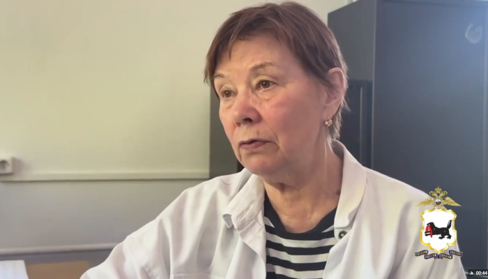 В Иркутске сотрудники банка и полиции спасли пенсионерку от аферистов (Видео)
