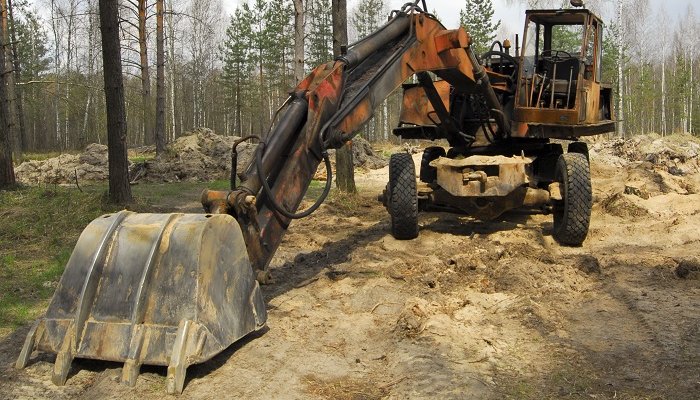 Водитель погрузчика из Усть‑Кута ответит за смерть женщины на производстве