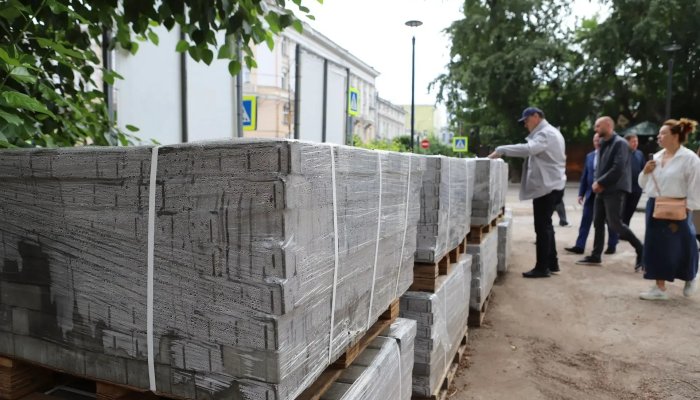 В Иркутске продолжается благоустройство сквера имени Ю. А. Ножикова