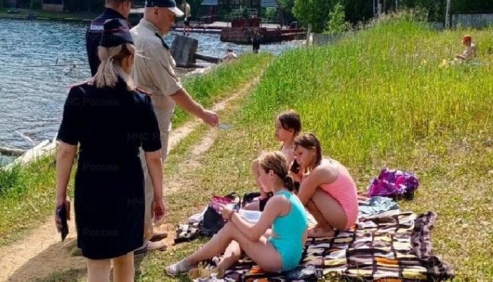 В Приангарье пресекли более 100 случаев купания детей без присмотра