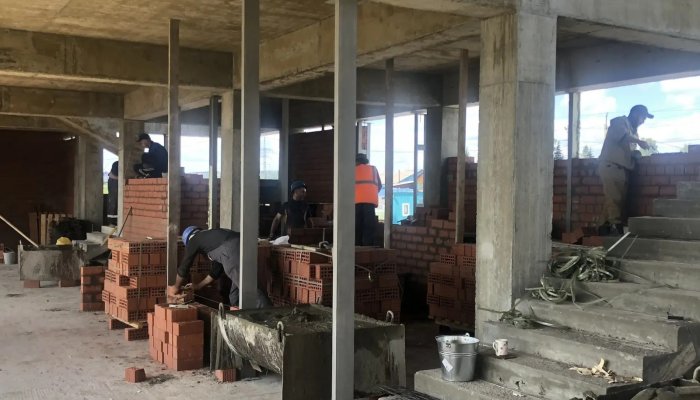 В Заларях продолжается возведение нового детского сада