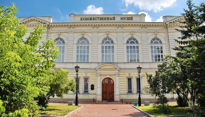 В Иркутском художественном музее устанавливают новое освещение в 11 залах