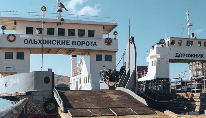 Жители Ольхона устроили забастовку, заблокировав паромную переправу