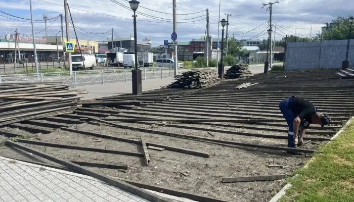В Иркутске на Иерусалимской лестнице заменят деревянный настил
