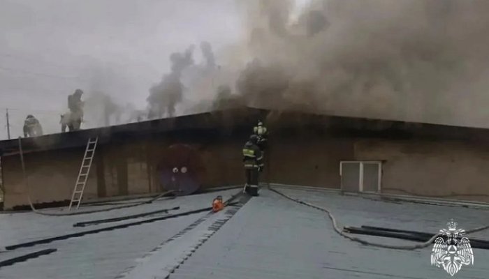 В Усть-Ордынском произошёл пожар в производственном цехе