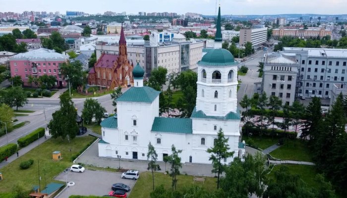 В Иркутске отремонтировали фасады колокольни Спасской церкви
