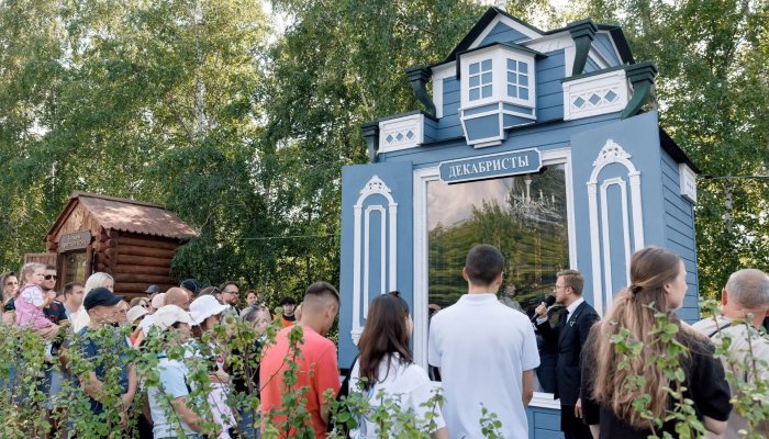 На Конном в Иркутске открыли иммерсивное арт-пространство «И-сторис»
