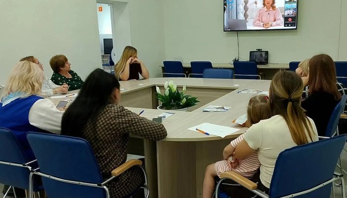 Около 400 женщин приняли участие в первой лекции проекта «Женский курс»