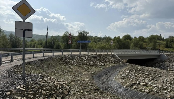 В Бодайбинском районе завершили реконструкцию двух мостов
