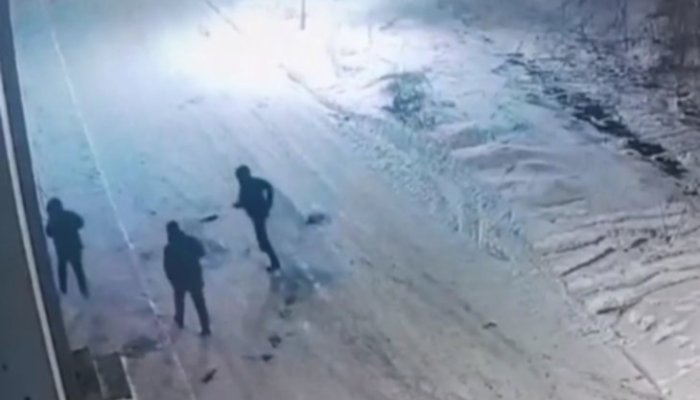 Двое иркутян напали на жителя Красноярска с газовым баллончиком
