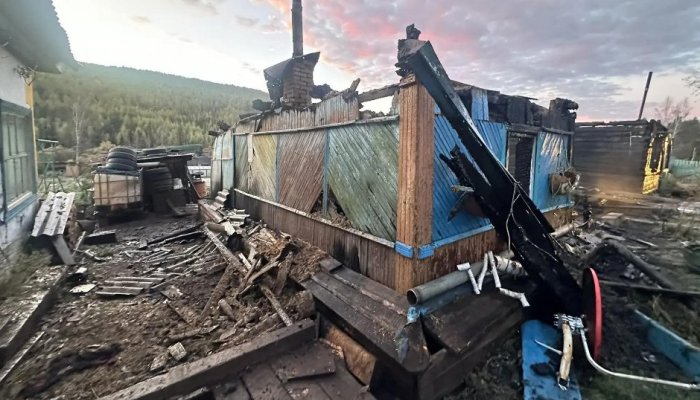 СК возбудил дело из-за пожара в Усть-Кутском округе, в котором погибли четыре человека