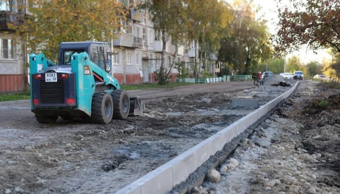 38 дворов отремонтируют в Свердловском округе