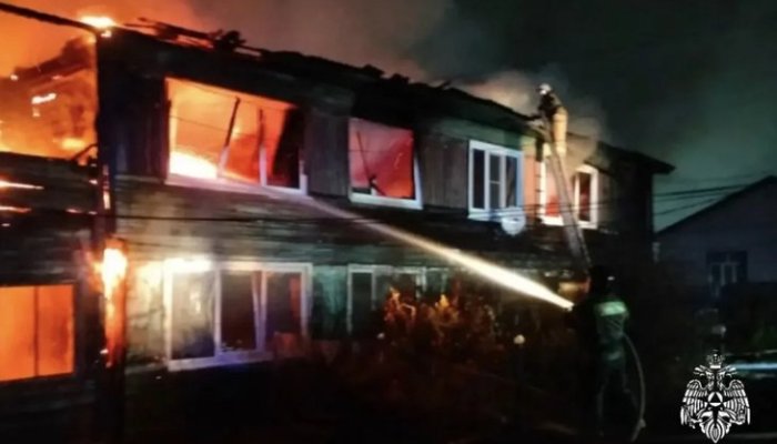 В Усть-Илимском округе Иркутской области при пожаре в жилом доме погибла 59-летняя женщина