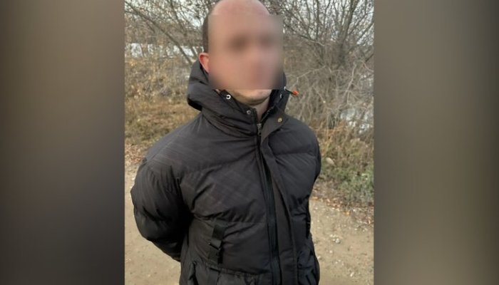В Иркутске полицейские задержали мужчину с крупной партией синтетических наркотиков на острове Конном
