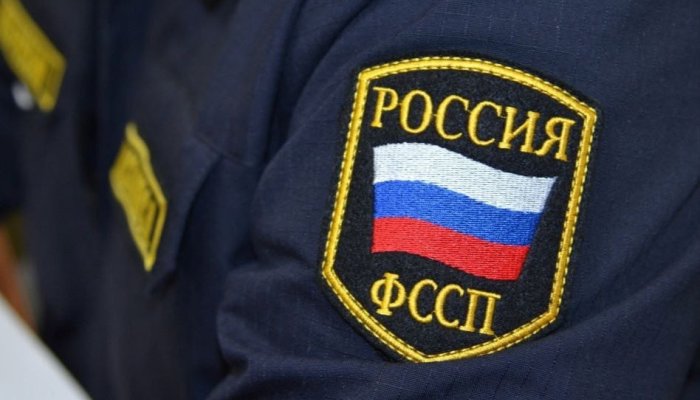 Житель Шелехова погасил кредитный долг ради поездки к родственникам в Таджикистан после запрета на выезд из РФ