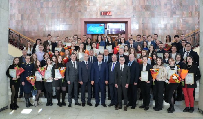Именные стипендии губернатора получили лучшие студенты и аспиранты Иркутской области