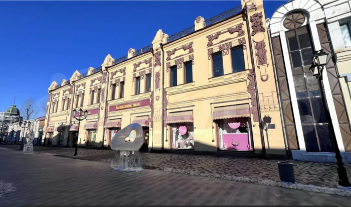 В центре Иркутска продается бывшее здание «Детского мира»