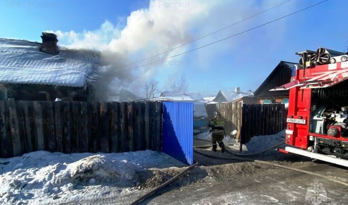 11 февраля на пожарах в Иркутской области два человека пострадали и один погиб