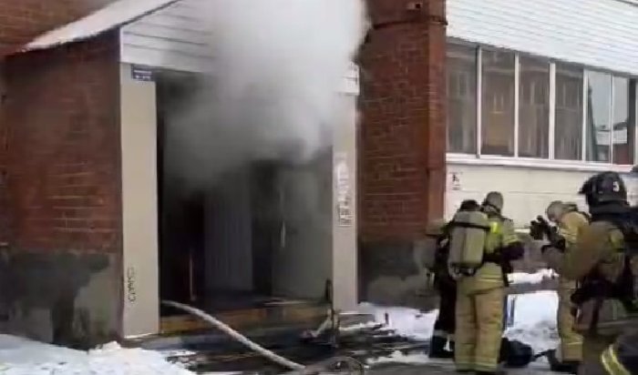 Пожар случился в подвале дома на улице Лыткина в Иркутске