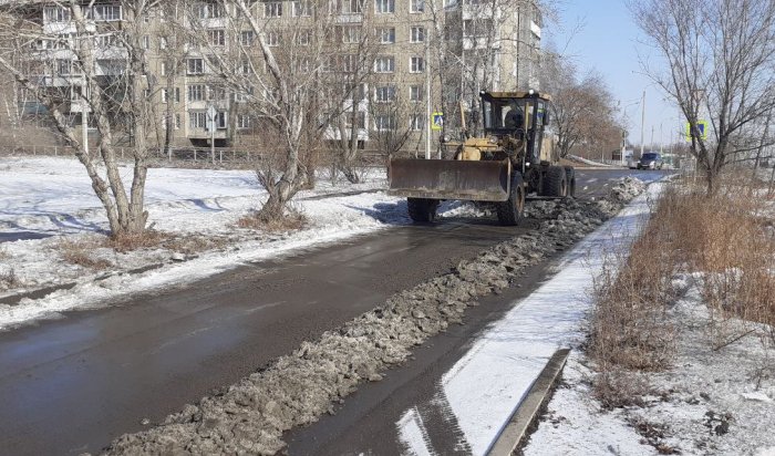 За выходные с улиц Иркутска было вывезено около 1900 тонн снега