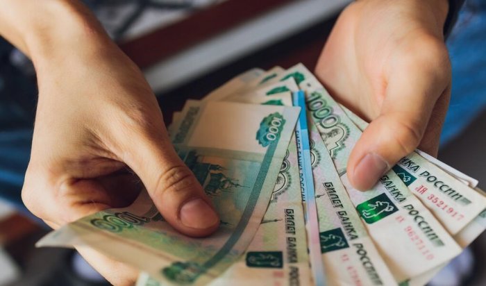 Ангарчанин не дал пенсионерке стать жертвой аферистов