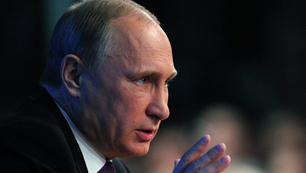 Владимир Путин призвал избавиться от агрессии к секс-меньшинствам