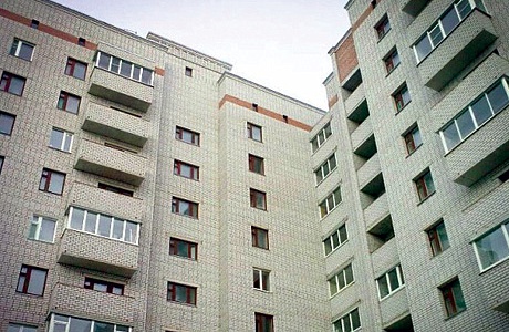 В Челябинске 29-летняя женщина выбросила из окна трехлетнего мальчика