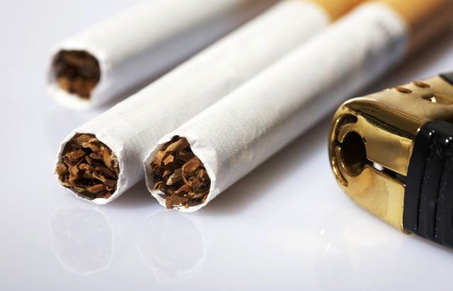 С начала 2015 года сигареты подорожают на 8-9 рублей