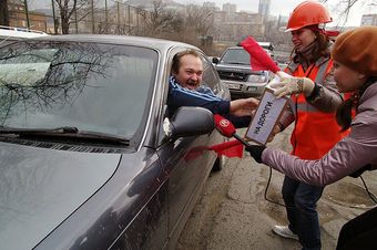 Водителям предложат раскошелиться на 50 000 руб. на ремонт дорог