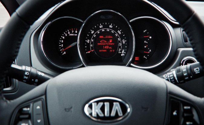KIA прекратил поставку в Россию уже оплаченных автомобилей