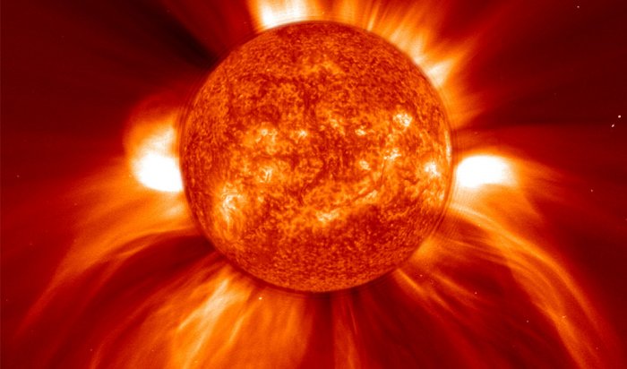Активная область на Солнце угрожает мощными магнитными бурями Земле