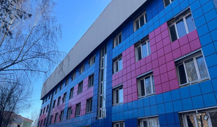 В Черемховской больнице к осени завершат ремонт роддома