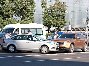 Российским водителям разрешат покидать место аварии