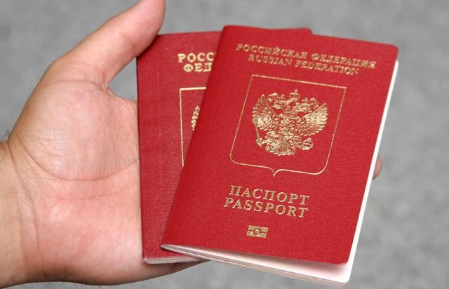 У российских полицейских вслед за прокурорами собрали заграничные паспорта, узнали журналист